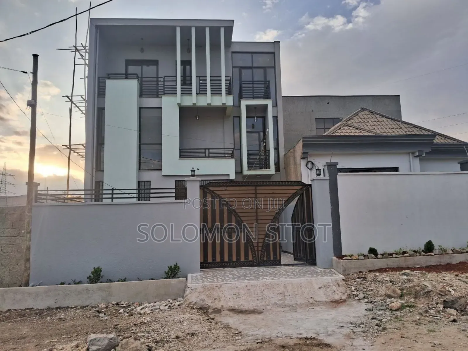 8bdrm House in Amazing House, Kirkos for sale