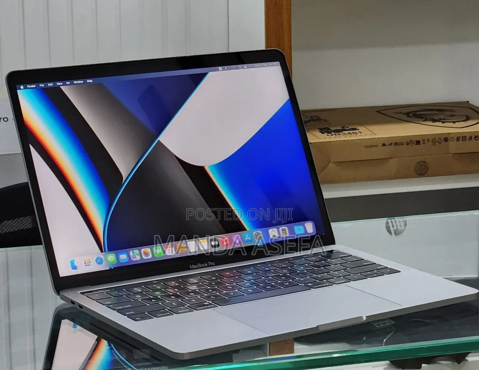 New Laptop Apple MacBook Pro 2019 16GB Intel Core i7 SSD 512GB