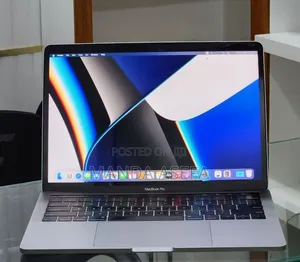 New Laptop Apple MacBook Pro 2019 16GB Intel Core i7 SSD 512GB