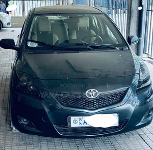 Toyota Yaris 2009 Gray
