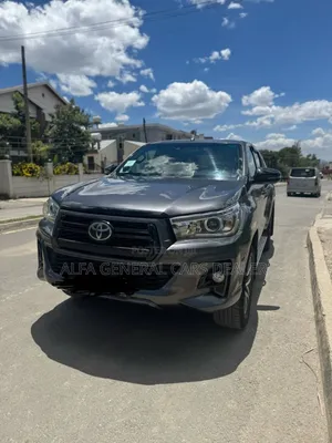 Toyota Hilux 2020 Gray