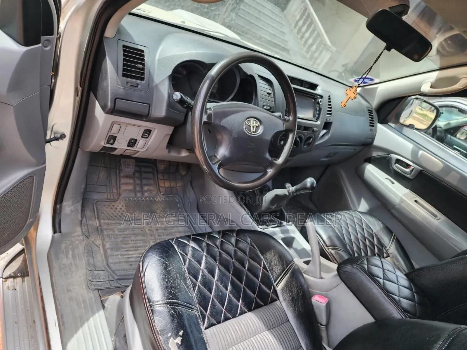 Toyota Hilux 2020 Gray