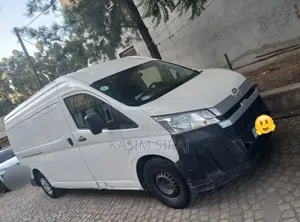Toyota Grand HiAce 2019 White