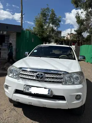 Toyota Fortuner 2012 White