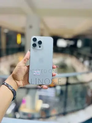 New Apple iPhone 16 Pro Max 256 GB Silver
