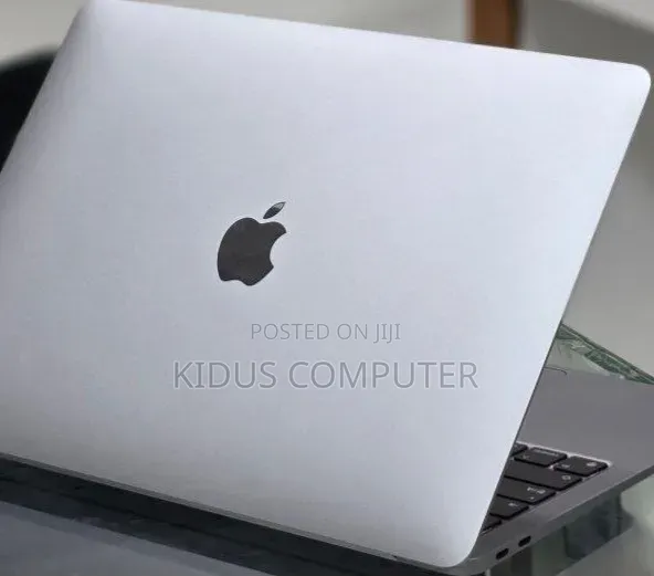 New Laptop Apple MacBook Air 8GB Apple M1 SSD 256GB
