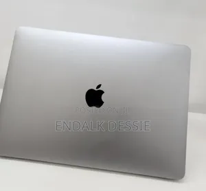 New Laptop Apple MacBook Pro 2017 8GB Intel Core i7 SSD 128GB