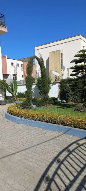 Furnished 7bdrm Farm House in Ccd Real State, Yeka for sale