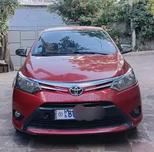 Toyota Yaris 2013 Red