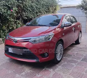 Toyota Yaris 2013 Red
