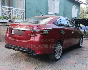 Toyota Yaris 2013 Red