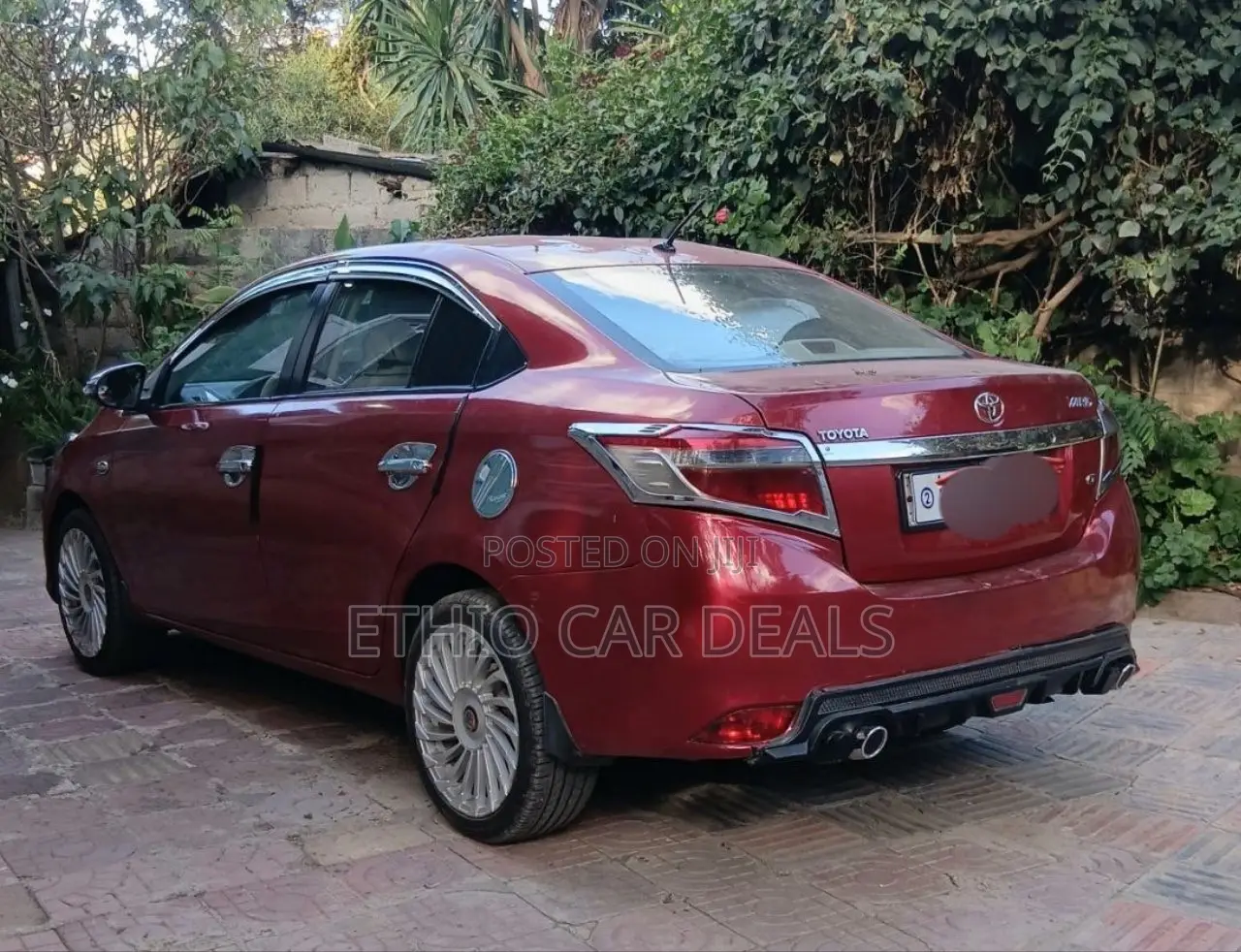 Toyota Yaris 2013 Red