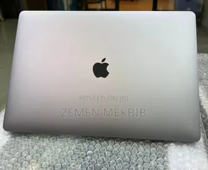 New Laptop Apple MacBook Pro 2017 16GB Intel Core i7 SSD 512GB