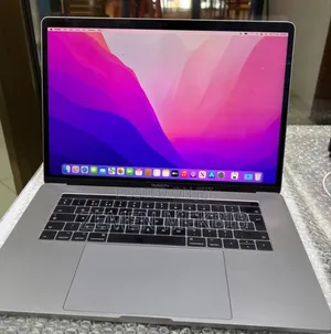New Laptop Apple MacBook Pro 2017 16GB Intel Core i7 SSD 512GB