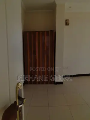 8bdrm House in G+2 House, Nifas Silk-Lafto for rent