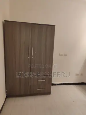 8bdrm House in G+2 House, Nifas Silk-Lafto for rent