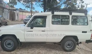 Toyota Land Cruiser 2008 White