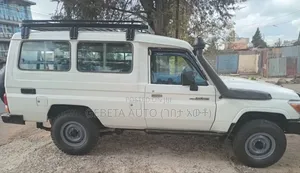 Toyota Land Cruiser 2008 White