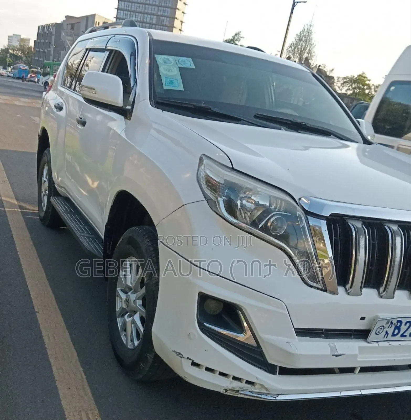 Toyota Land Cruiser 2011 White