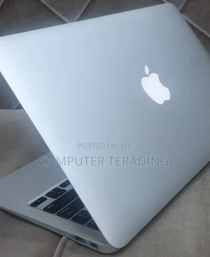 Laptop Apple MacBook Air 2015 4GB Intel Core i5 SSD 256GB