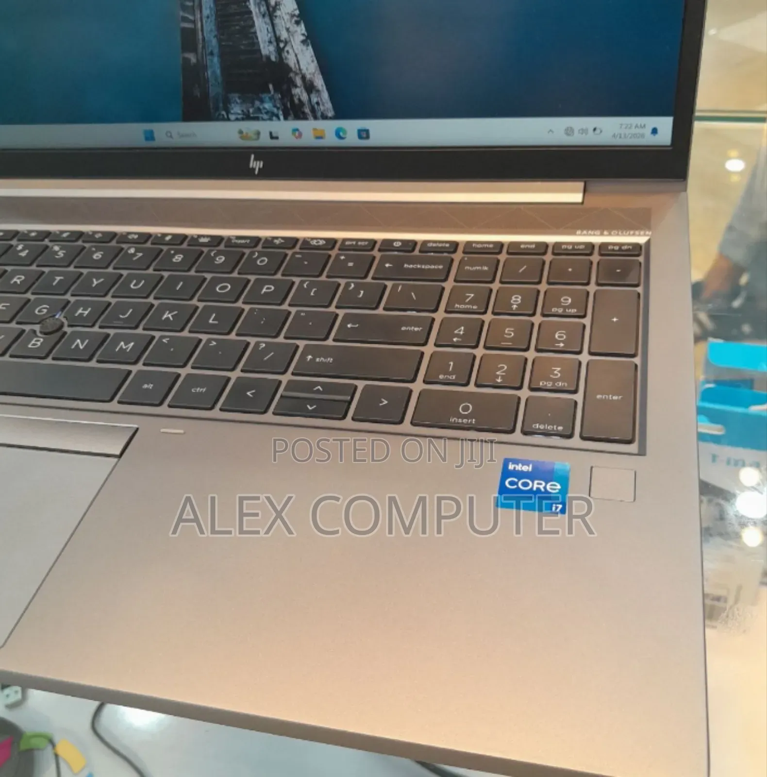 New Laptop HP ZBook Firefly G8 16GB Intel Core i7 SSD 512GB
