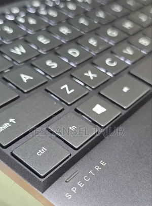 New Laptop HP Spectre 16GB Intel Core i7 SSD 1T