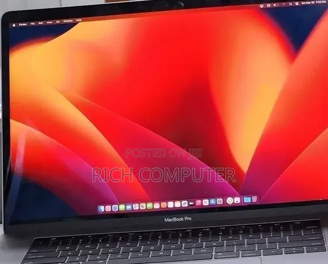 New Laptop Apple MacBook Pro 2017 16GB Intel Core i7 SSD 512GB