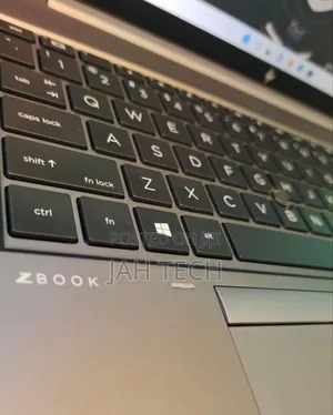 New Laptop HP ZBook Firefly 15 G7 16GB Intel Core i7 SSD 1T