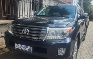 Toyota Land Cruiser 2015