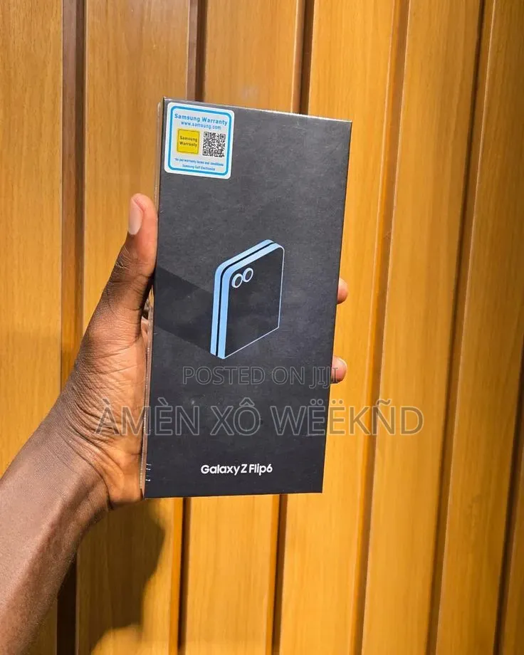 New Samsung Galaxy Fold 512 GB Silver