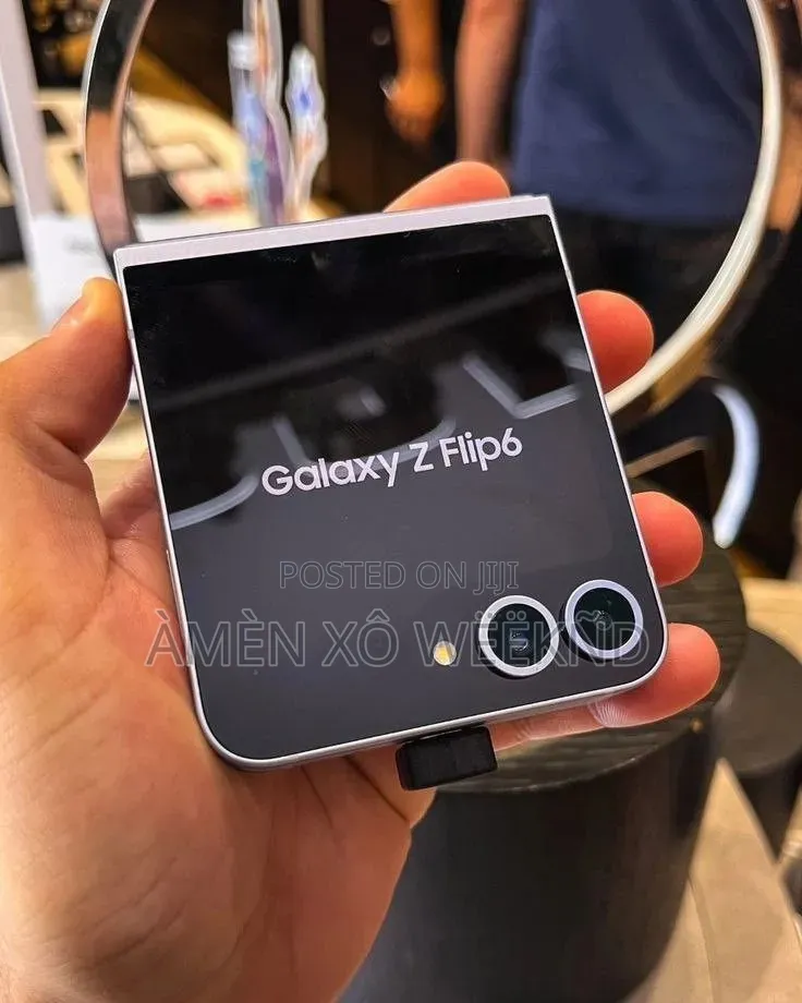 New Samsung Galaxy Fold 512 GB Silver
