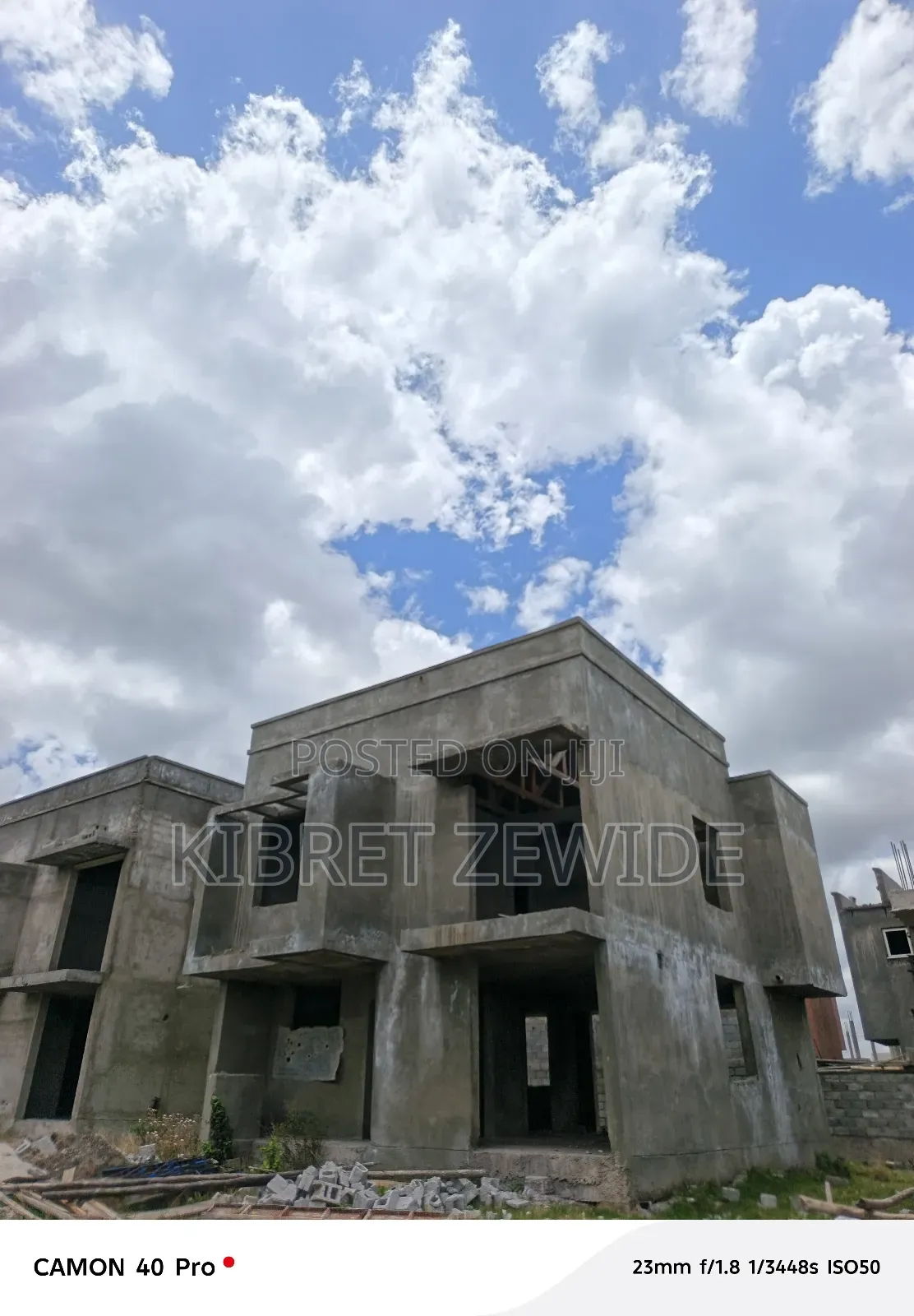 5bdrm House in Abrham Legese, Yeka for sale