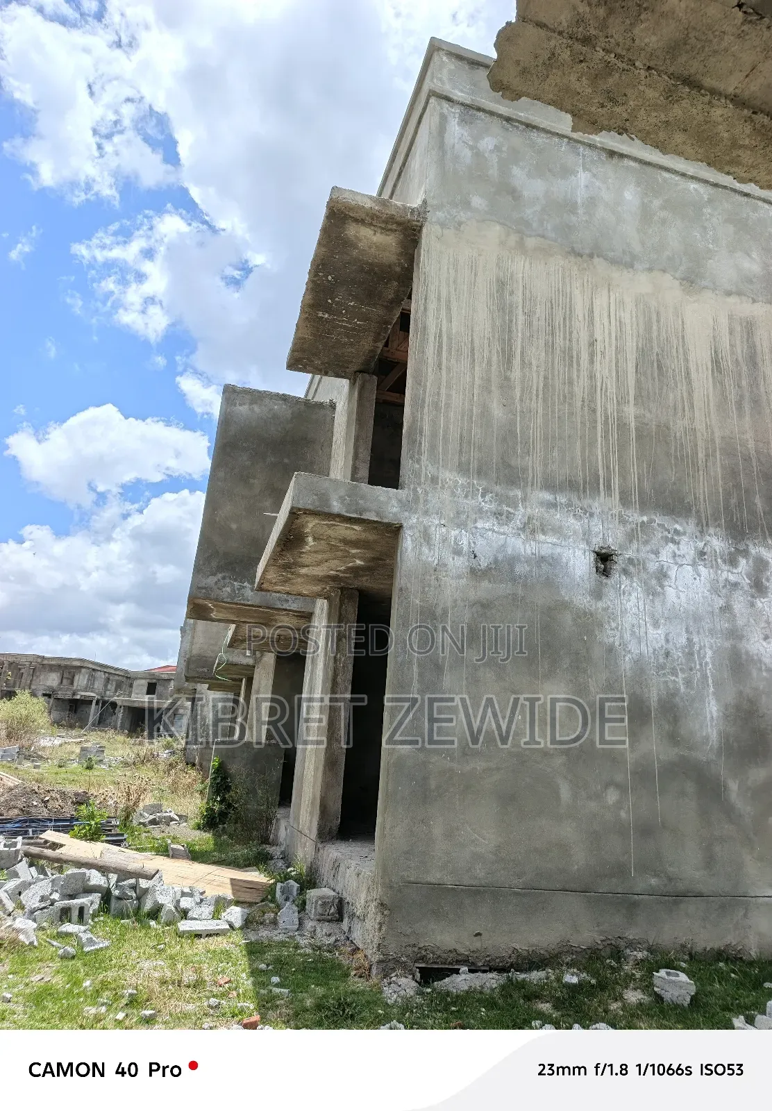 5bdrm House in Abrham Legese, Yeka for sale