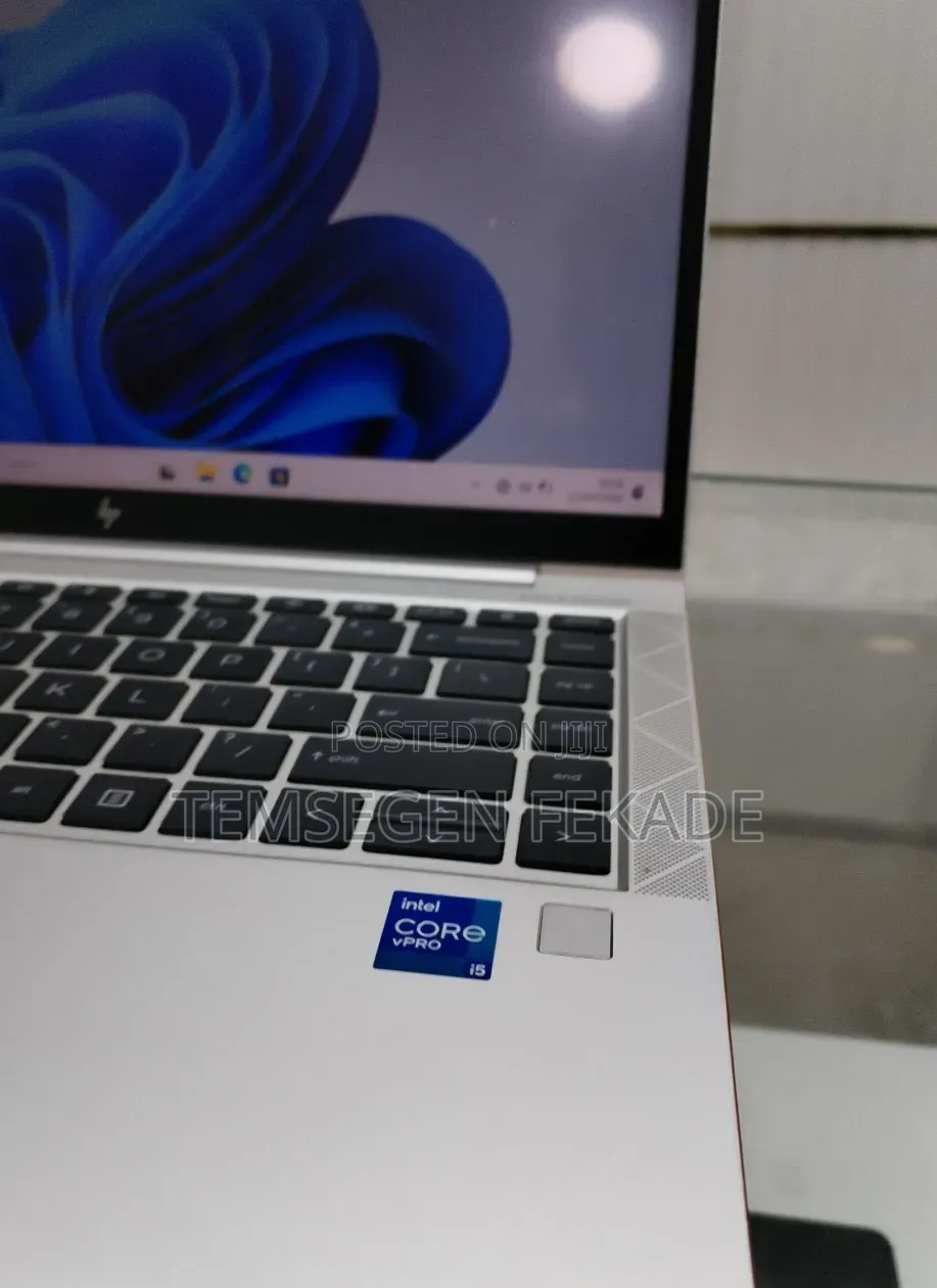 New Laptop HP EliteBook 840 G8 16GB Intel Core i5 SSD 512GB