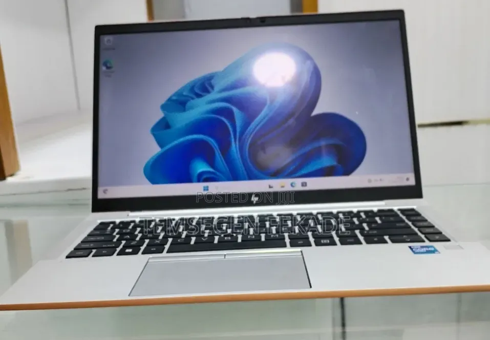 New Laptop HP EliteBook 840 G8 16GB Intel Core i5 SSD 512GB