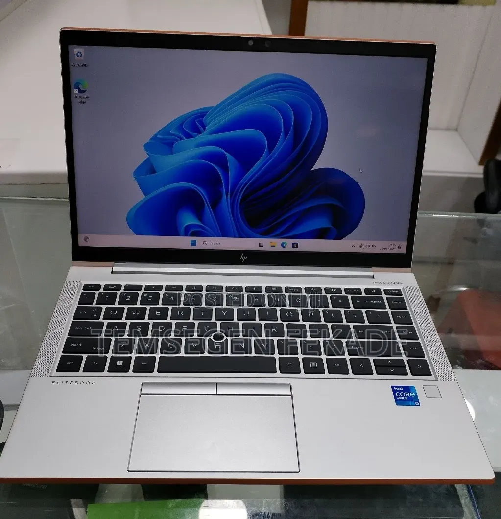 New Laptop HP EliteBook 840 G8 16GB Intel Core i5 SSD 512GB