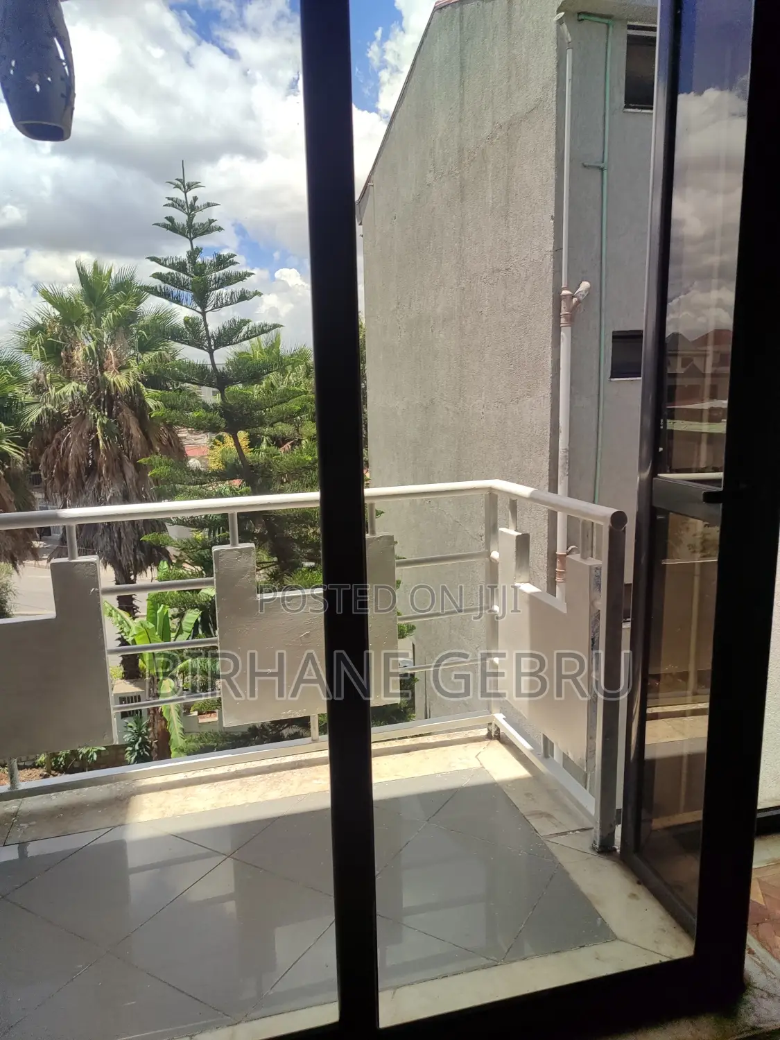 7bdrm House in G+2, Nifas Silk-Lafto for rent