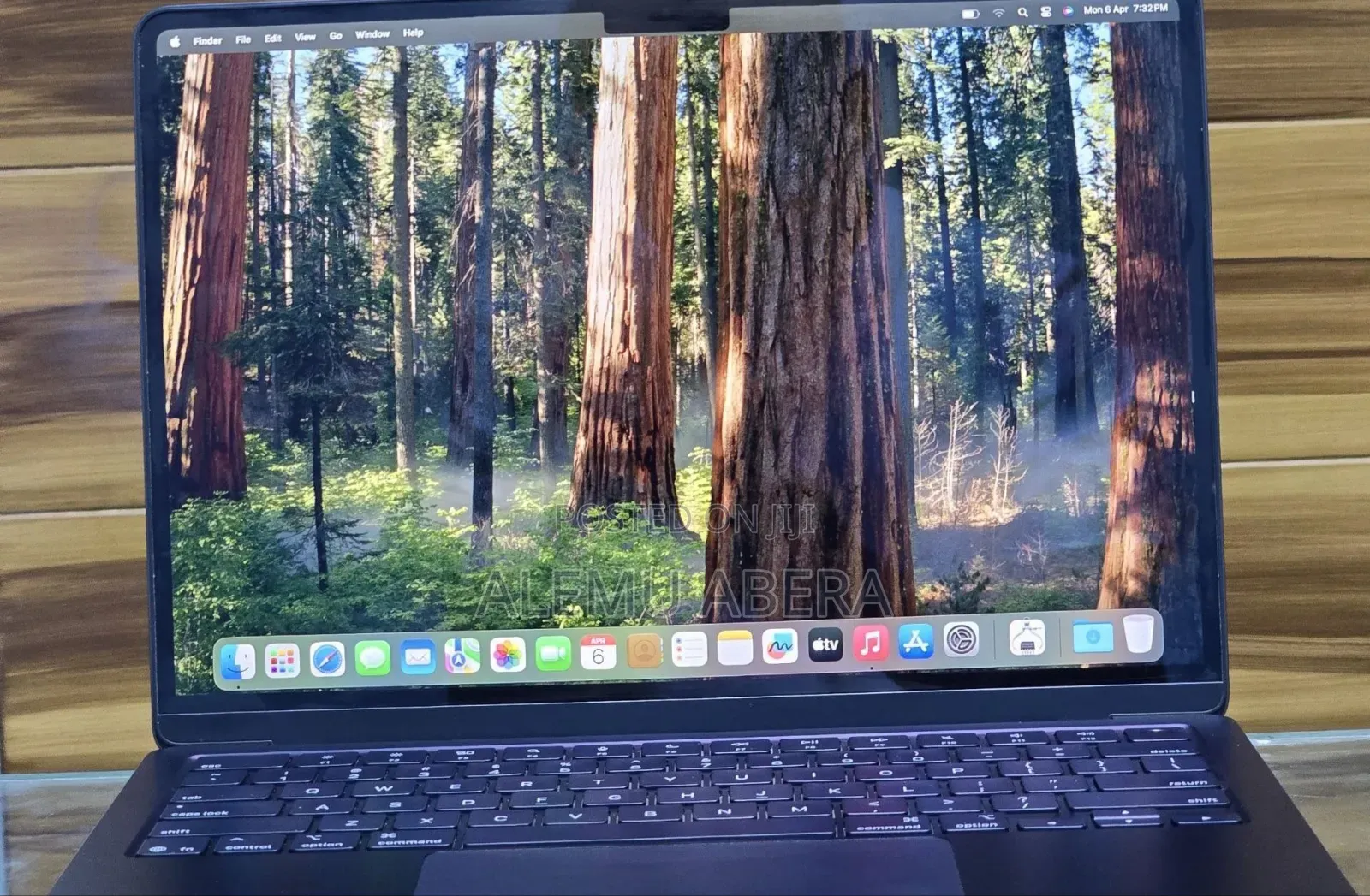 New Laptop Apple MacBook Air 2025 M4 13-inch 16GB Apple M4 SSD 256GB