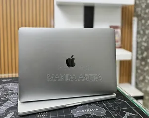 New Laptop Apple MacBook Pro 2017 16GB Intel Core i5 SSD 256GB