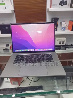 New Laptop Apple MacBook Pro 2019 32GB Intel Core i9 SSD 512GB