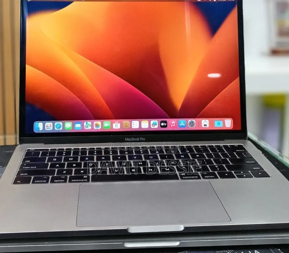 New Laptop Apple MacBook Pro 2017 16GB Intel Core i5 SSD 256GB