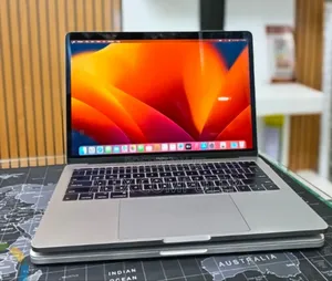 New Laptop Apple MacBook Pro 2017 16GB Intel Core i5 SSD 256GB