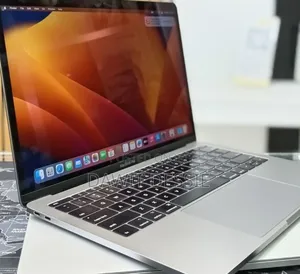 New Laptop Apple MacBook Pro 2017 16GB Intel Core i5 SSD 256GB