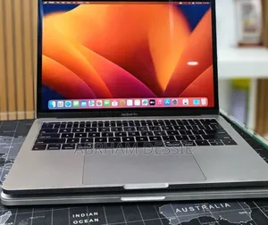 New Laptop Apple MacBook Pro 2017 16GB Intel Core i5 SSD 256GB