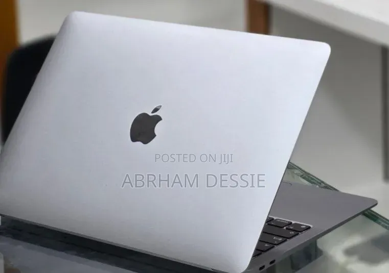New Laptop Apple MacBook Air 2020 M1 8GB Apple M1 SSD 256GB