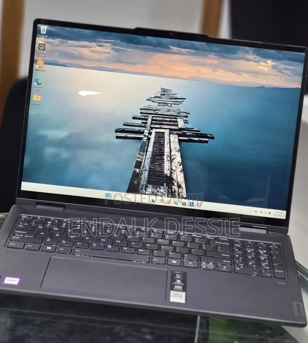 New Laptop Lenovo Yoga 7i 16GB Intel Core Ultra 7 SSD 512GB