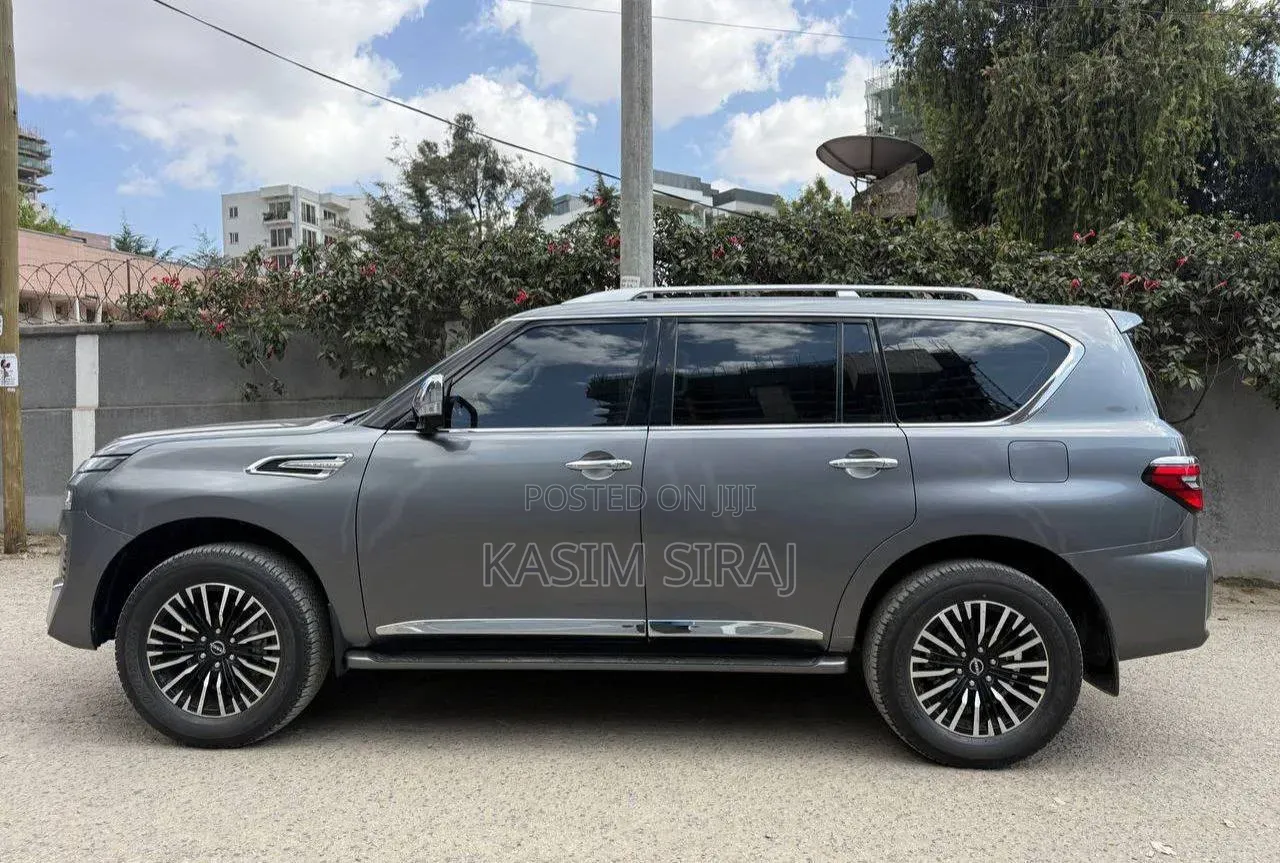 Nissan Patrol 2023 Gray