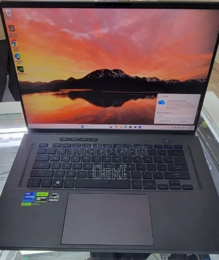 New Laptop Asus ROG Zephyrus G16 16GB Intel Core i7 SSD 512GB