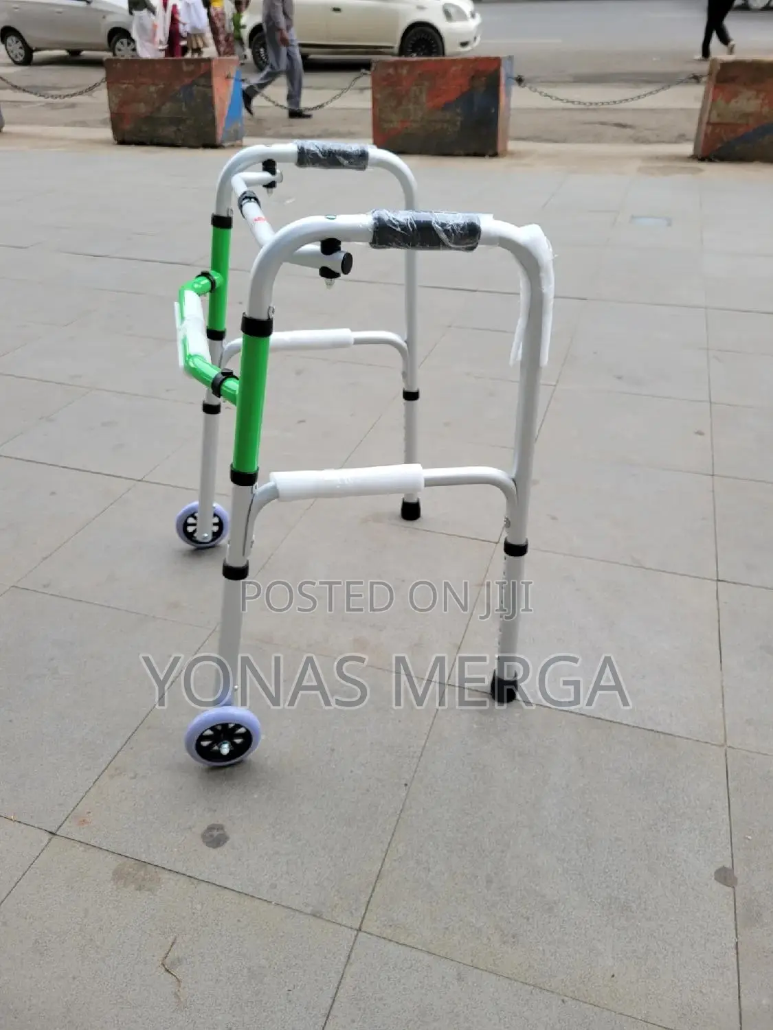 Ean 010a Front Wheel Child Walker and Rear Studs, for Children