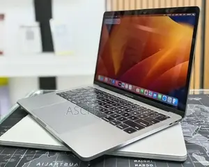 New Laptop Apple MacBook Pro 2017 16GB Intel Core i5 SSD 512GB